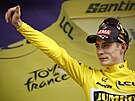 Jonas Vingegaard v osmé etap Tour de France obhájil lutý dres