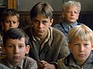 Zleva Václav Jakoubek, Marek Endal a Radoslav Budá� ve filmu Obecná �kola (1991)