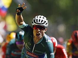 HATTRICK. Jasper Philipsen je nejlepím spurterem 110. Tour de France