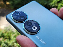 Honor 90