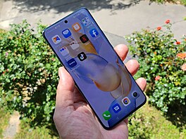 Honor 90