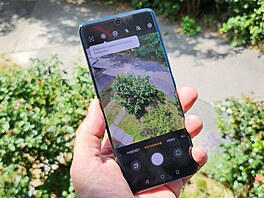 Honor 90
