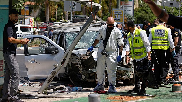 V izraelskm Tel Avivu najelo auto do lid. (4. ervence 2023)