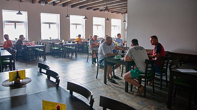 P�ed dv�ma lety restauraci U Se�k��� v Moravsk� Nov� Vsi na B�eclavsku zni�ilo torn�do. Nyn� op�t v�t� hosty.