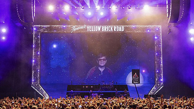 Elton John ve Stockholmu odehrl posledn koncert svho poslednho turn Farewell Yellow Brick Road. (8. ervence 2023)