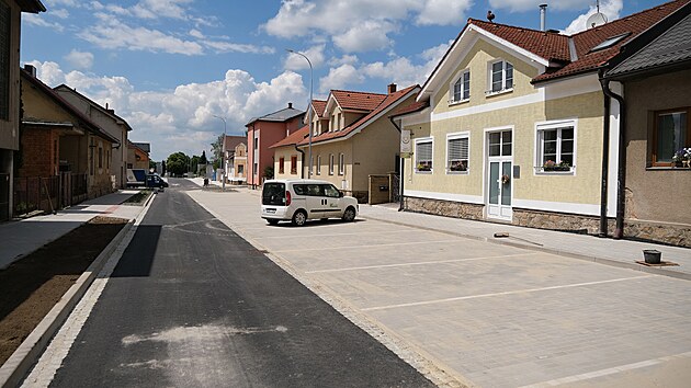 Opraven st Havlkovy ulice se idim otevela na potku ervence. Rekonstrukce stla 46 milion korun.