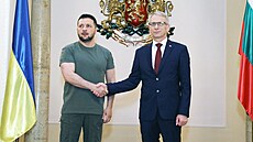 Ukrajinský prezident Volodymyr Zelenskyj na setkání s bulharským premiérem...