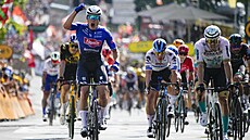 Jasper Philipsen vítězí ve třetí etapě Tour de France