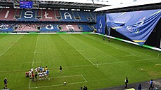 Zápas �enského rugby p�eru�ily komplikace s plachtou