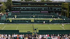 Wimbledonské kurty jsou u� p�ipraveny na pond�lní start nejslavn�j�ího...