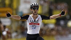 Adam Yates po vít�zství v první etap� Tour de France