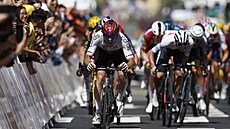 Victor Lafay dojídí do cíle druhé etapy Tour de France