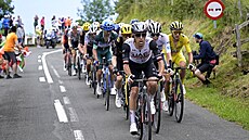 Rafal Majka z UAE bhem druhé etapy Tour de France