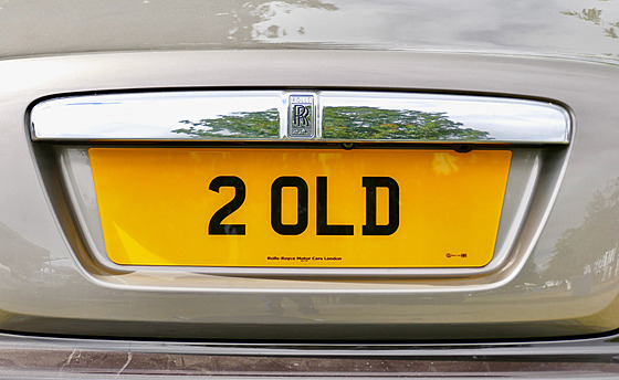 Registraní znaka na pání na voze znaky Rolls-Royce (1. ervence 2023)