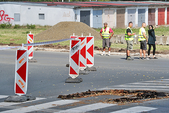 Stavební práce na křižovatce ulic Západní a Šumavská v Karlových Varech.