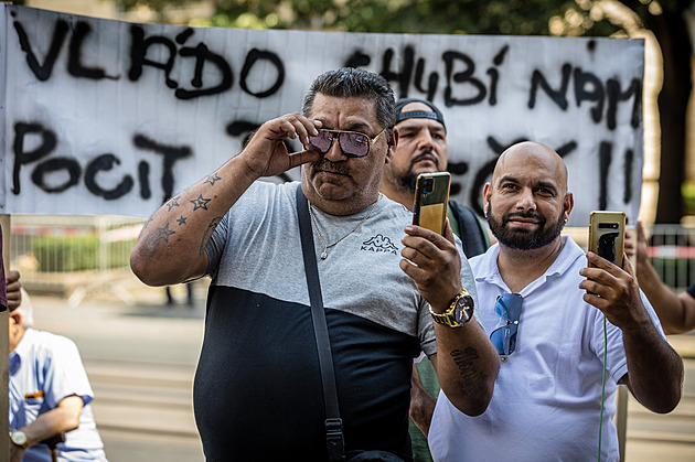 „Cikán“ se nemá zneužívat jako nadávka. Poslanci podpořili definici anticikanismu