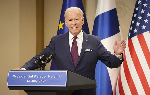 Putinovi dojde, že válka není v zájmu Rusů, míní Biden. V jaderný útok nevěří