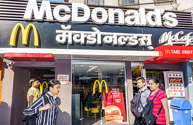 Indický McDonald’s končí s rajčaty. Jejich cena vzrostla o 445 procent
