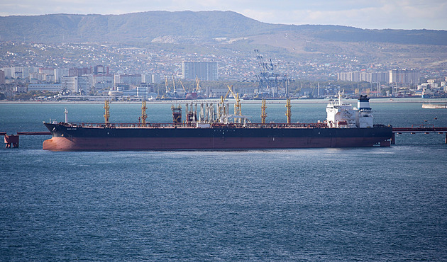 Ruská stínová flotila ropných tankerů zmizela stejně rychle, jako vznikla