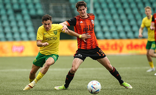 Posila na levou stranu, k fotbalistům Baníku míří Slovák Madleňák