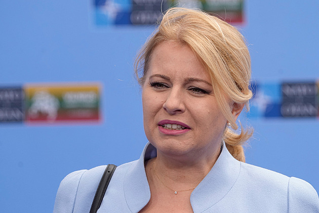 Čaputová žaluje Fica za urážky a lži. Expremiér stupňuje šikanu, míní