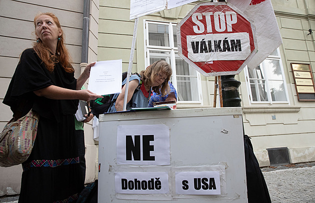 Riziko válečné konfrontace s Ruskem není v zájmu naší země, řekla Procházková