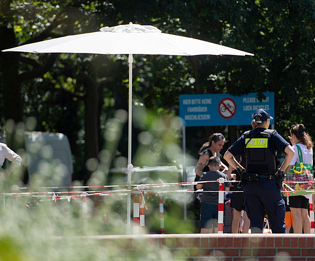 Gangy terorizují německá koupaliště. V Berlíně musel jeden bazén zavřít, mladíci tam napadali personál