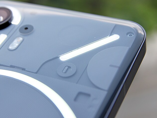 Nothing Phone (2)