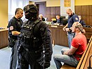 Krajsk� soud v Hradci Kr�lov� za�al projedn�vat za zp��sn�n�ch bezpe�nostn�ch...