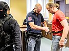 Krajsk� soud v Hradci Kr�lov� za�al projedn�vat za zp��sn�n�ch bezpe�nostn�ch...