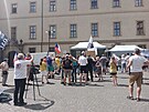 Demonstrace SPD a Trikolory proti smlouv s USA se zúastnilo pár desítek lidí....