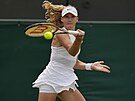 estnáctiletá Ruska Mirra Andrejevová v osmifinále Wimbledonu.