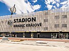 Nov� stadion Hradce Kr�lov� je skoro dokon�en�. M� v�ak pot�e s kolaudac�...