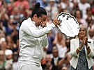 Uns Dábirová v slzách po prohraném finále Wimbledonu