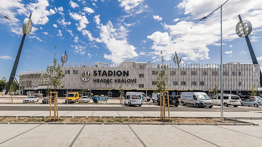 Nový fotbalový stadion v Hradci Králové (19.7.2023).
