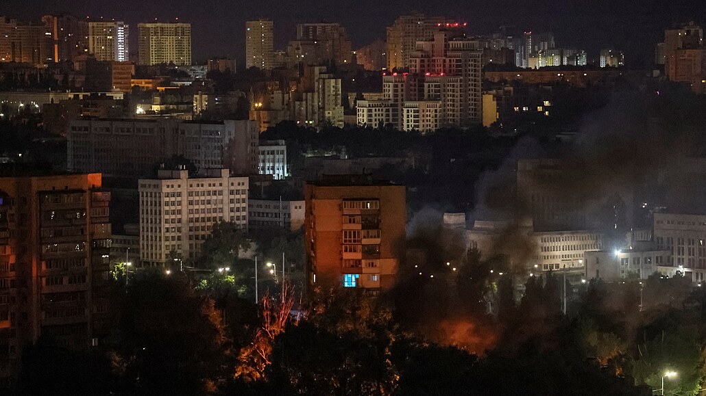 Rusko tetí noc za sebou útoilo bezpilotními letouny na Kyjev. (13. ervence...