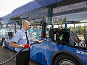 Vodíkový autobus koda HCity cestující v následujících dvou letech poveze na...