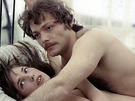 Jane Birkinová ve filmu Katrin a spol. z roku 1975.