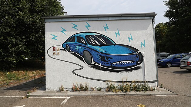 Jak na elektromobilitu ukazuje i graffiti na vmnkov
stanici v Mikulick ulici v brnnsk Slatin.