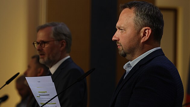 Ministr prce a socilnch vc Marian Jureka na tiskov konferenci po jednn tripartity. (10. ervence 2023)