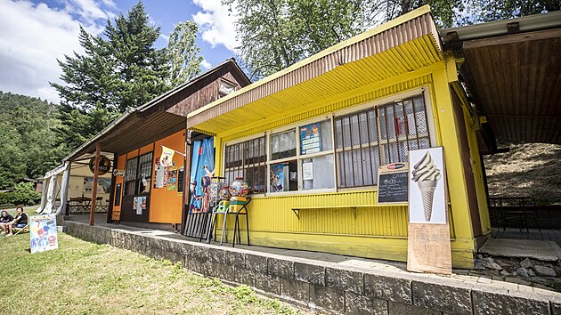 Kemp Popel�ky u p�ehrady Orl�k