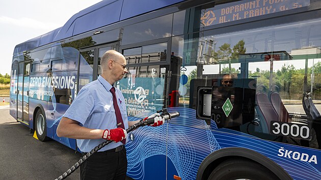 Vodkov autobus koda HCity cestujc v nsledujcch dvou letech poveze na lince slo 170 z Jinho Msta na Barrandov.