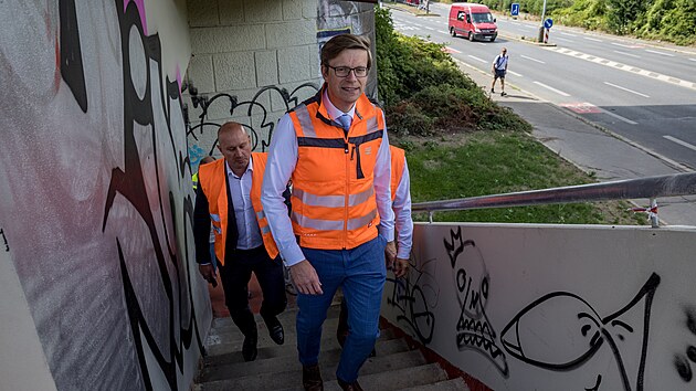Ministr dopravy Martin Kupka u zah�jen� rekonstrukce Branick�ho mostu v Praze (13. �ervence 2023)