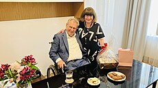Here�ka Ur�ula Kluková na náv�t�v� u bývalého prezidenta Milo�e Zemana. (21....
