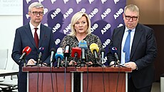 Tisková konference ANO. Na snímku hovo�í Alena Schillerová (ANO). (11. �ervence...