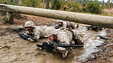 Rekruti námo�ní p�choty b�hem výcviku na cvi�i�ti v Ji�ní Karolín�. Zájemc� o...