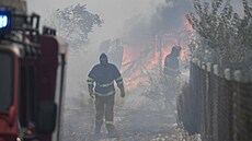 U chorvatského Šibeniku vypukl rozsáhlý požár, na místě zasahuje 150 hasičů a...
