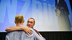 Basketbalová federace p�ipravila trenérovi Ronenu Ginzburgovi povedenou...