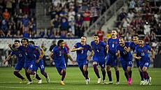 Fotbalisté USA slaví vít�zství nad Kanadou.