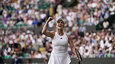 Ukrajinská tenistka Elina Svitolinová slaví postup do tvrtfinále Wimbledonu.